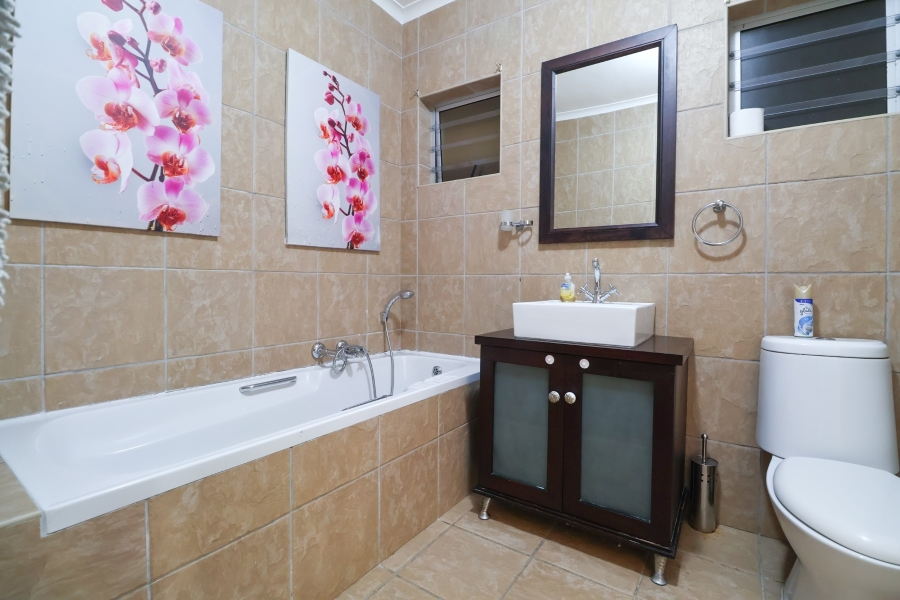 3 Bedroom Property for Sale in Goose Valley Western Cape